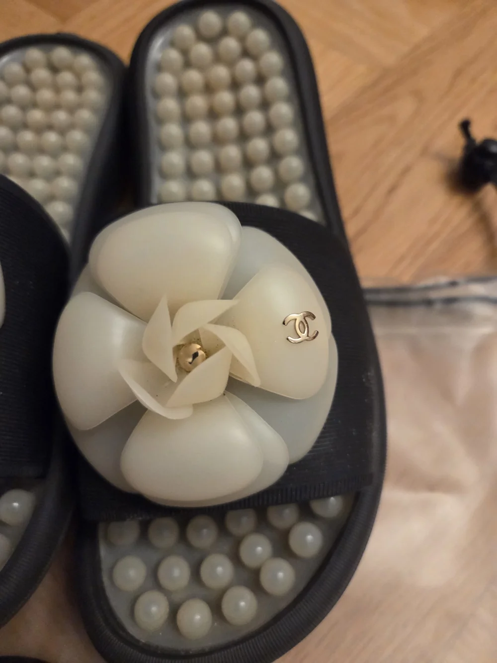 CHANEL classic slide